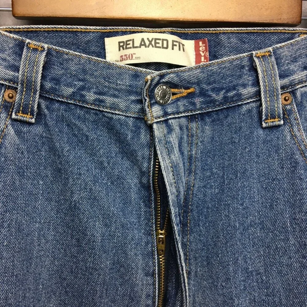 Levis Mens 550 Relaxed Fit Blue Jeans size 40x32 Cotton Denim Zipper Fly‎